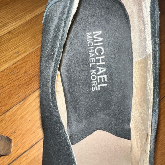 Michael Kors Zip black platforms with zipper. Open toe. - Picture 6 of 7